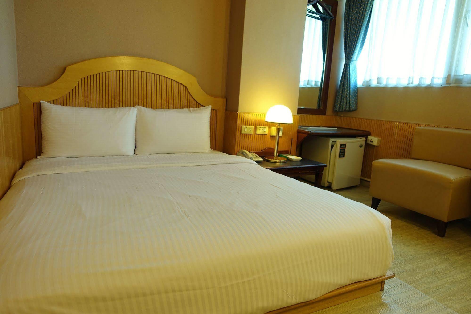 Goodness Hotel Kaohsiung Exteriör bild
