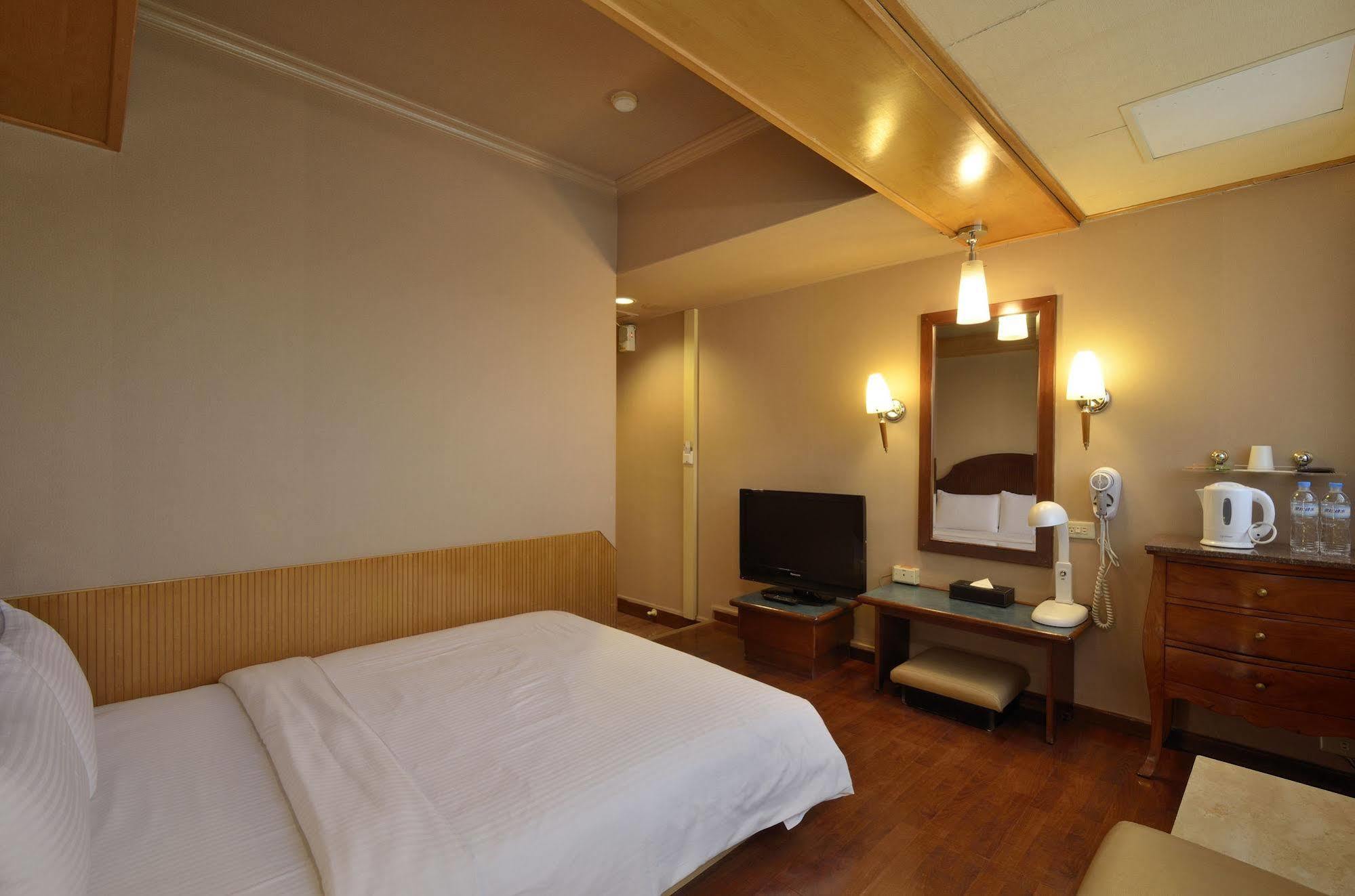 Goodness Hotel Kaohsiung Exteriör bild
